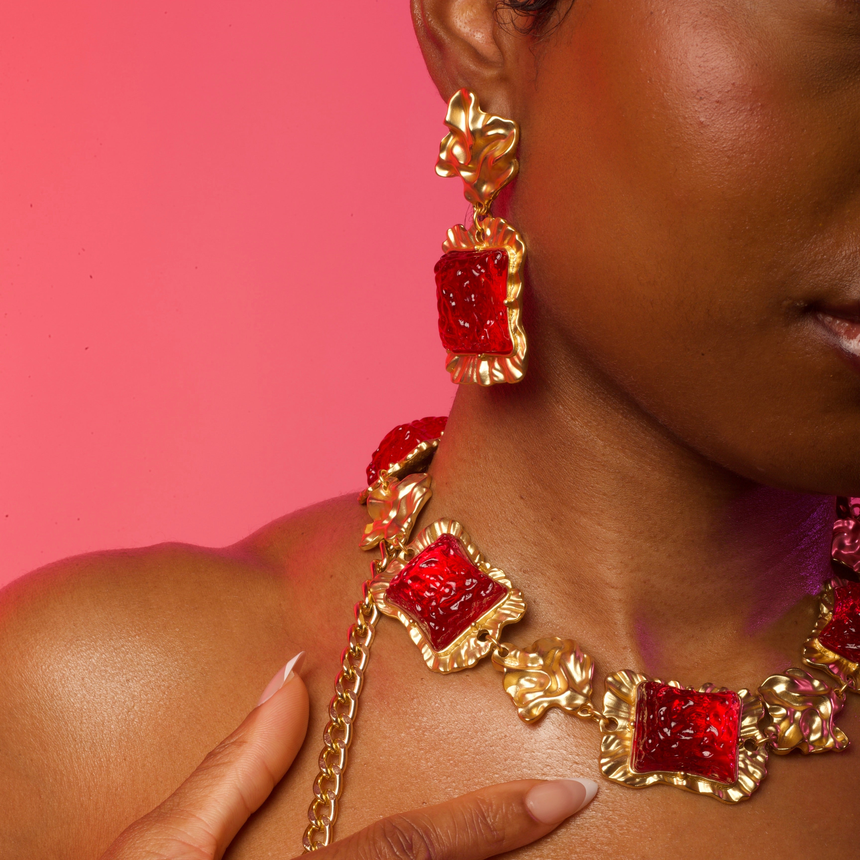 OWIA NECKLACE RED