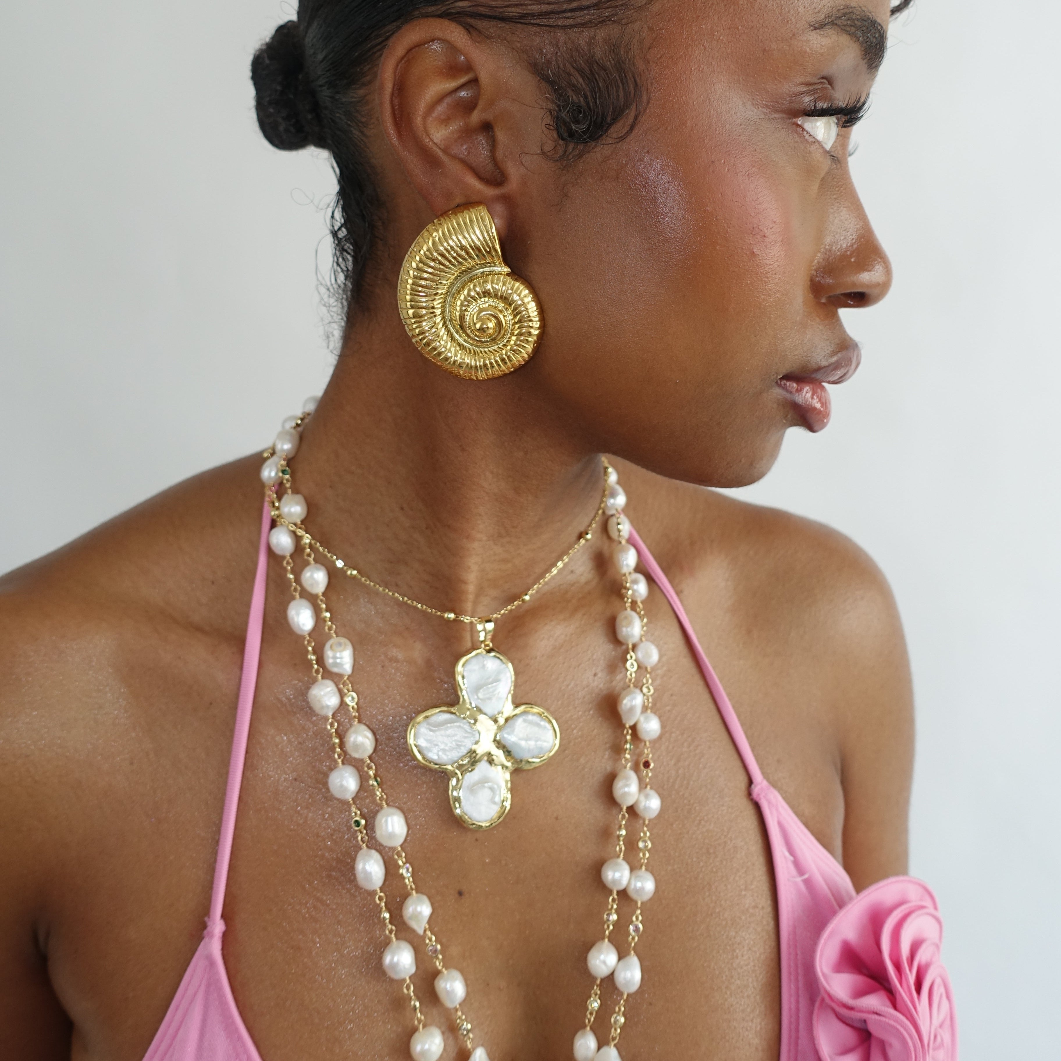 LULU PEARL NECKLACE