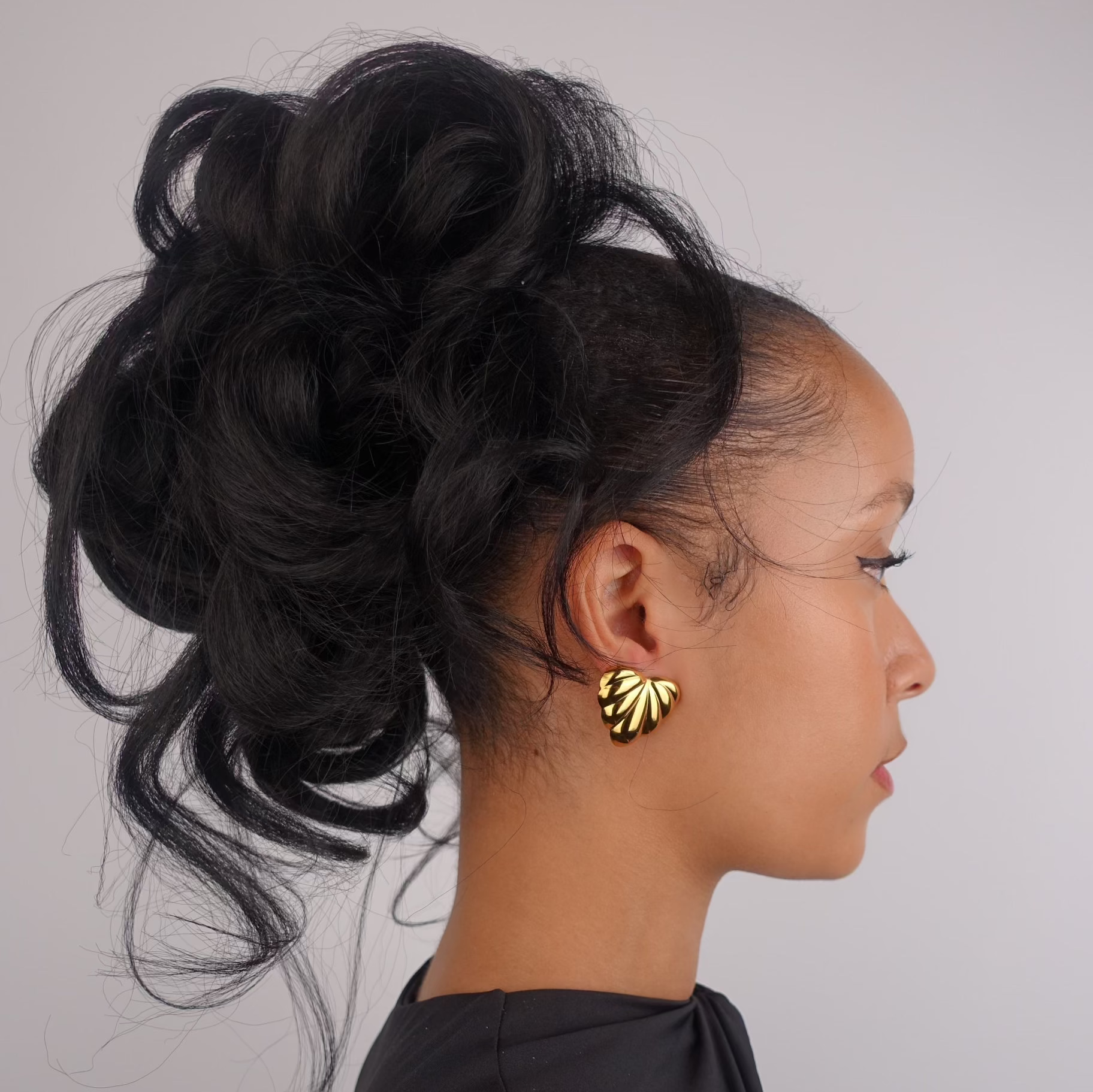 ILAI GOLD EARRING