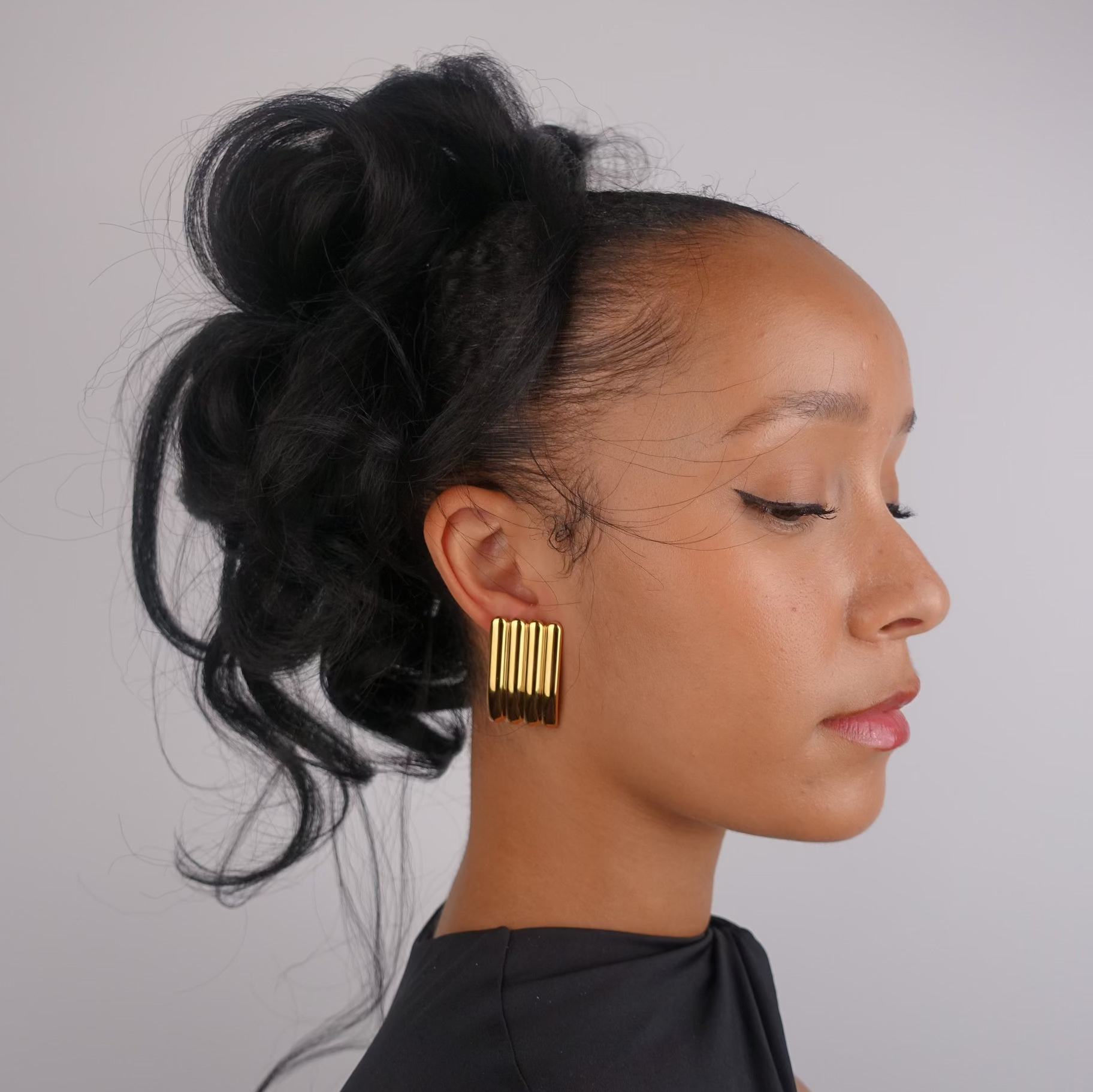 NIA GOLD EARRING
