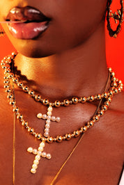 VENUS CROSS NECKLACE GOLD